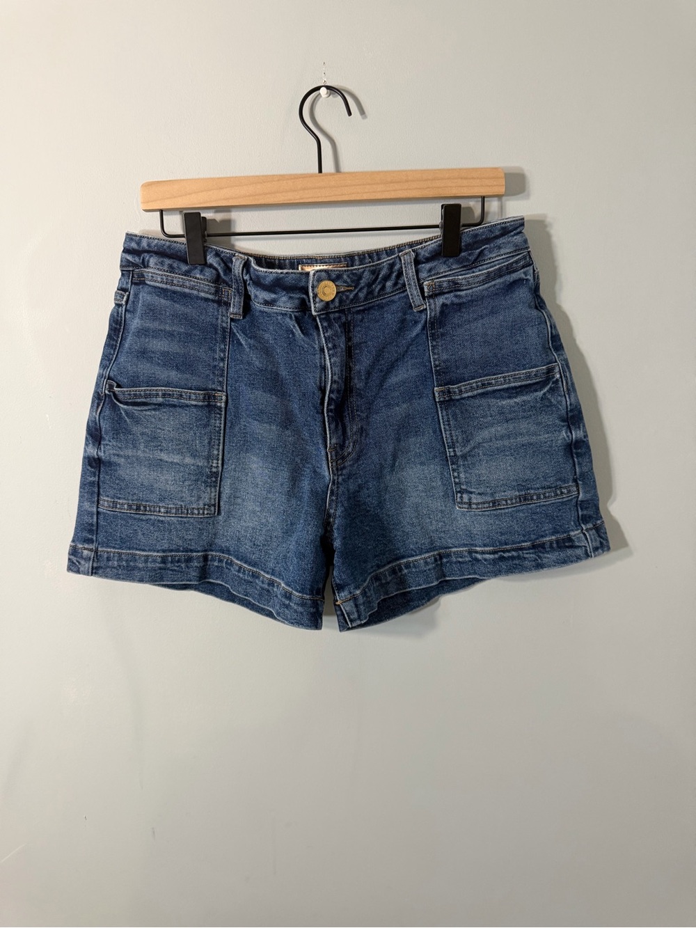 Kut from the Kloth Dark Blue Denim Shorts with Front Patch Pockets